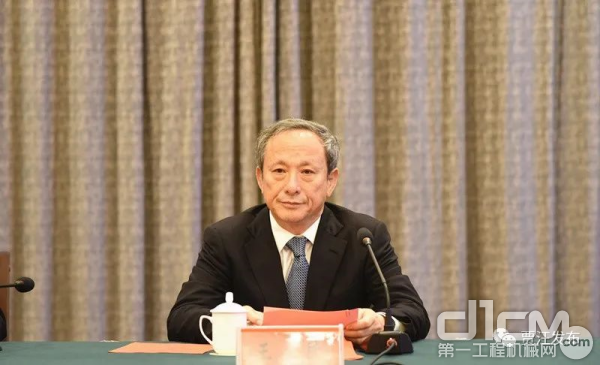 徐工董事长王民