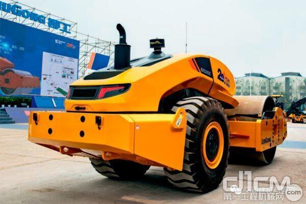 ���˼�ʻ��������е���չ��һ����Ҫ���� 