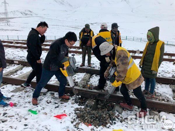 רҵָ�������ڻطÿͻ� 