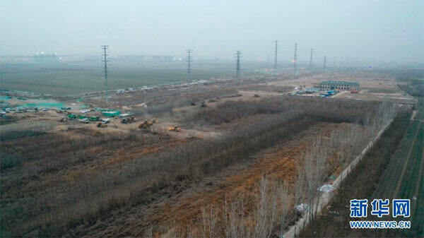 1月13日，中铁十四局总体工人在施工现场作业(无人机照片)。新华网记者 杨世尧 摄
