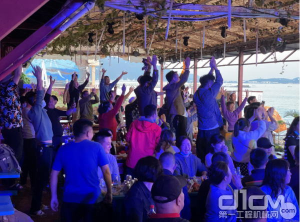 ���ֵľ۲��ֳ�