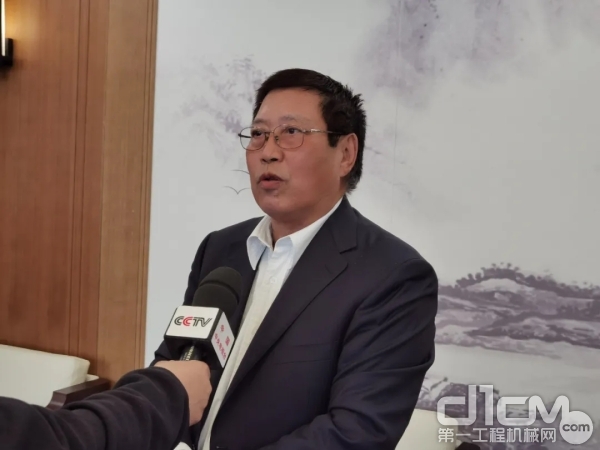 中国机械工业联合会执行副会长陈斌接受采访
