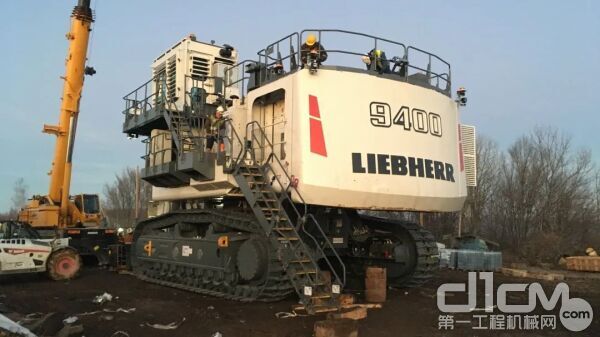 利勃海尔R9400E电动液压挖掘机正式交付紫金矿业塞尔维亚铜矿