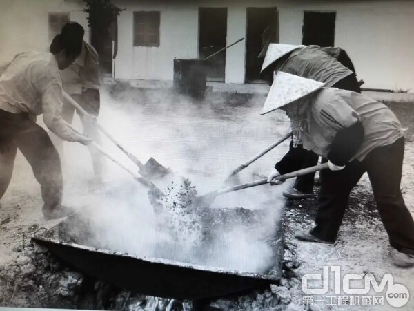 80年代初，沥青混合料的搅拌生产