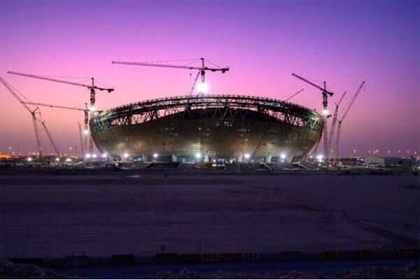 中联重科塔机助力建设卡塔尔卢赛尔体育场(图片来源：中国铁建国际集团)