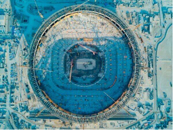 中联重科塔机助力建设卡塔尔卢赛尔体育场(图片来源：中国铁建国际集团)