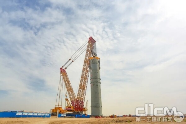 2013年，完成2155吨费托反应器吊装