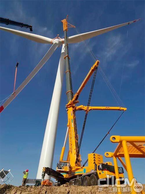 徐工xca1600全地面起重机组队出战宁夏风场