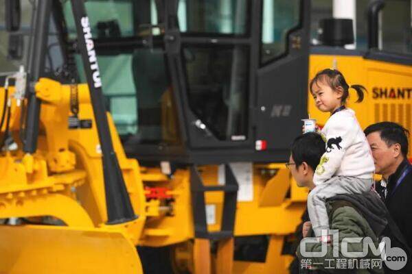 bauma CHINA带你重返工程机械王国