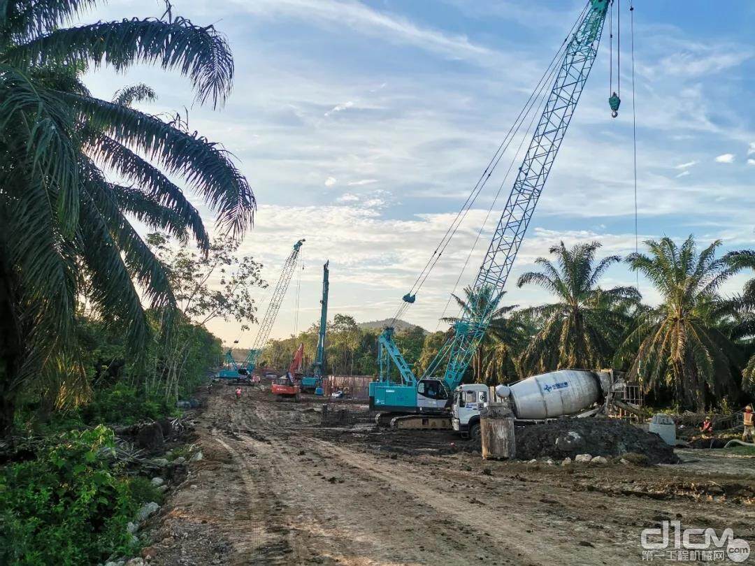山河智能装备助力马来西亚东海岸铁路桩基项目建设