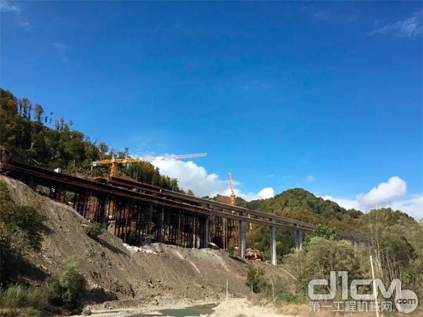 中联重科塔机设备助力黑山共和国最大规模高速公路建设 
