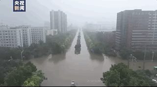 河南省遭遇极端暴雨，多地汛情严重