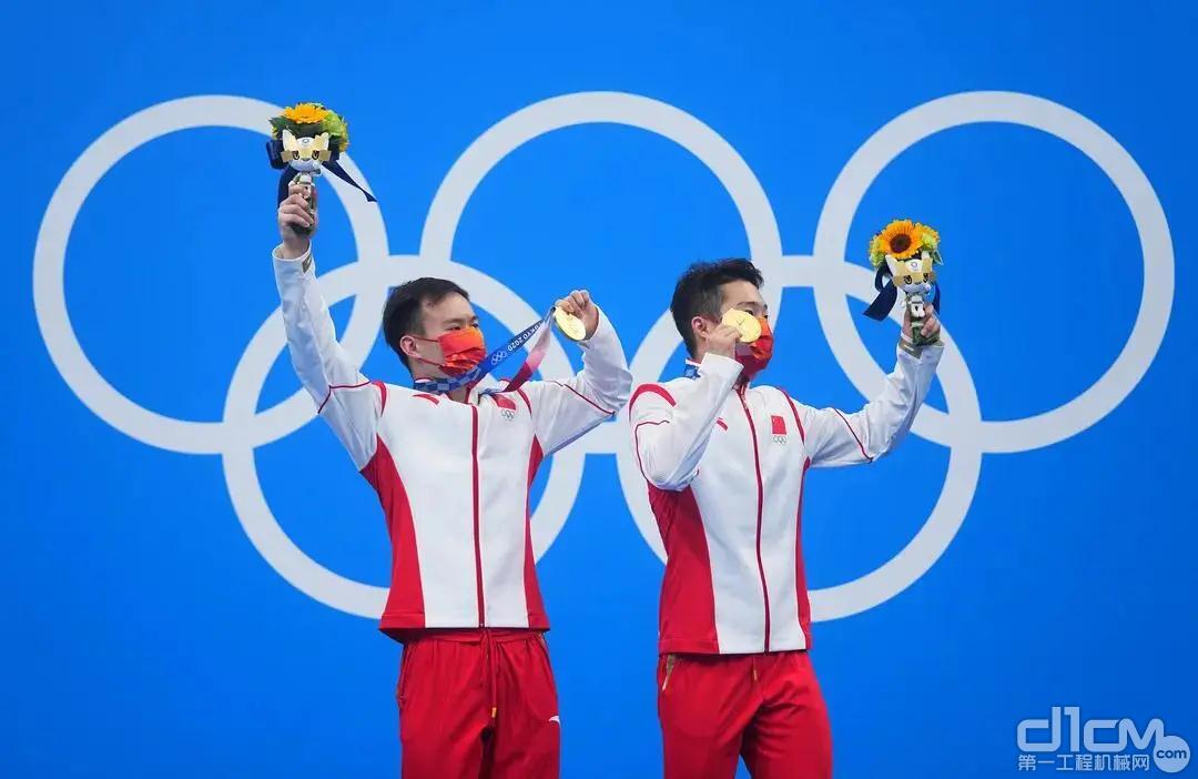 中国组合王宗源/谢思埸勇夺奥运会跳水男子双人3米板冠军
