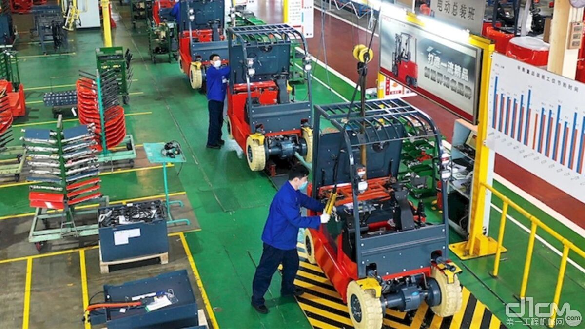 安徽叉车集团是国内领先的大型工业车辆及关键部件研发制造企业集团之一