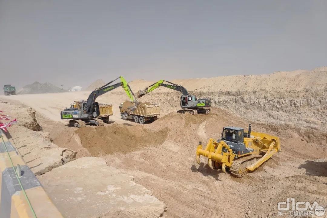 中联重科土方机械设备参建阿联酋联邦铁路项目