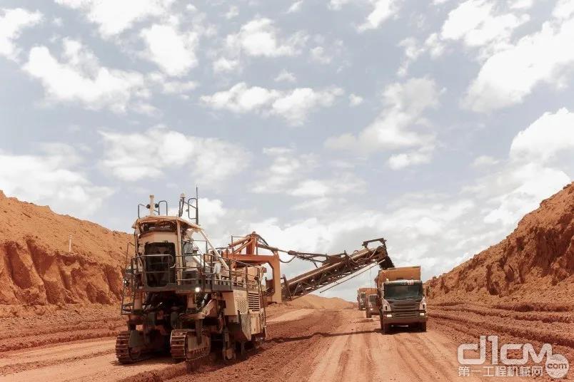 几内亚铝土矿资源丰富，储量约400亿吨