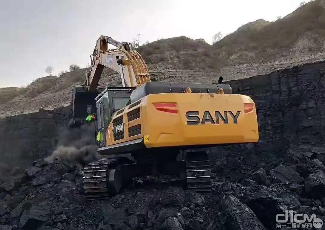SY485H是三一重机倾力打造的新一代50T超级矿山型挖掘机产品