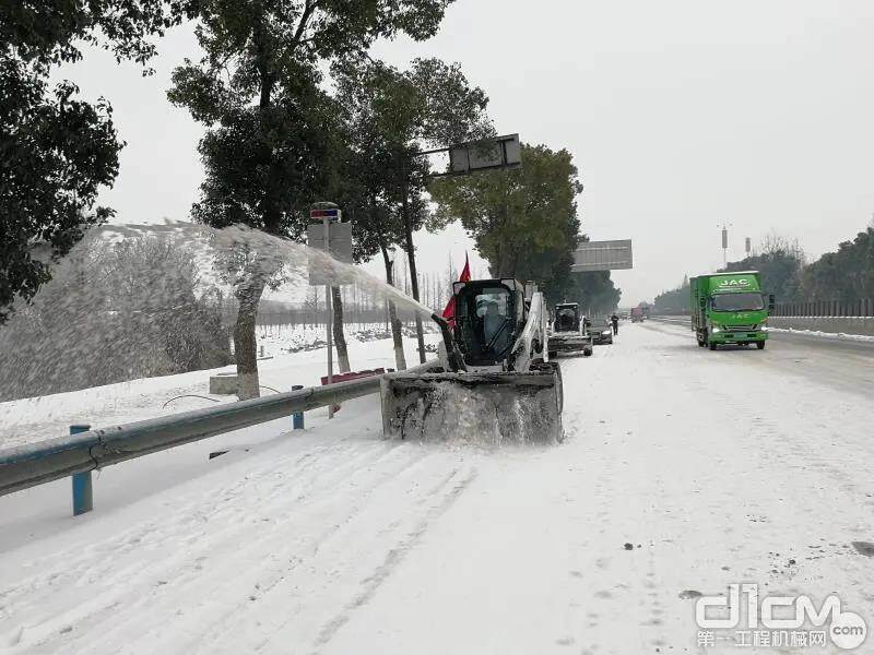 吹雪机