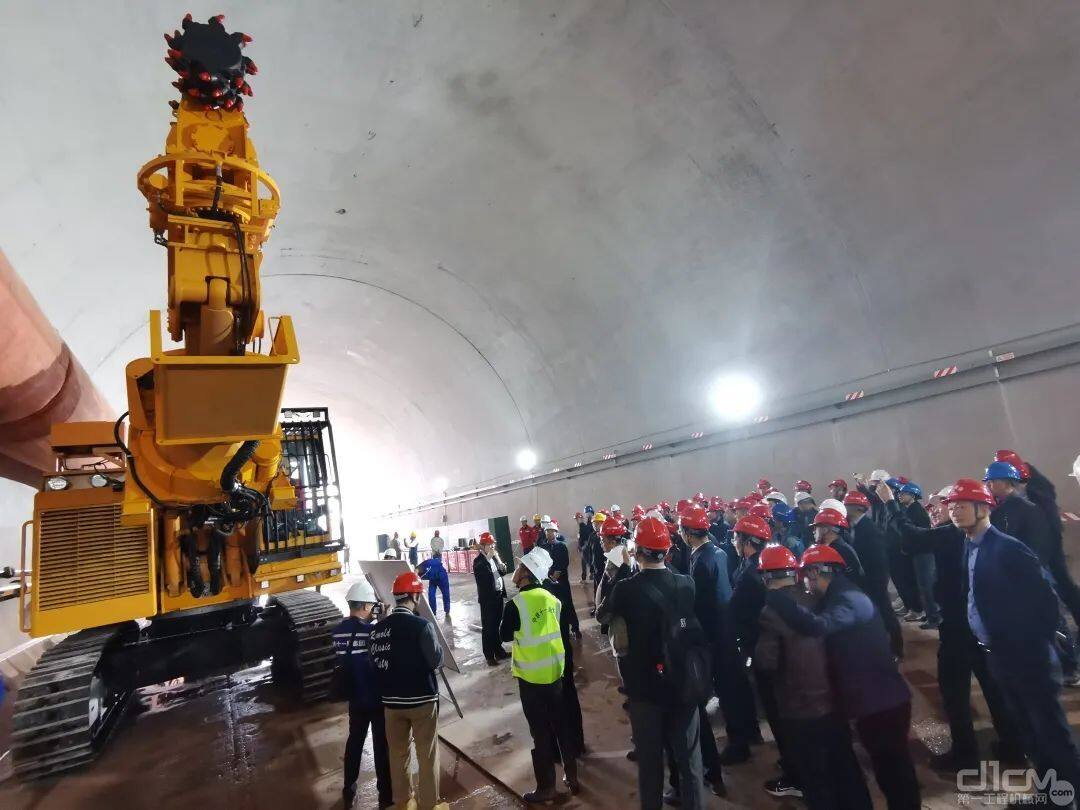 铁建重工全工况全工序大型机械化装备为渝昆高铁隧道保驾护航