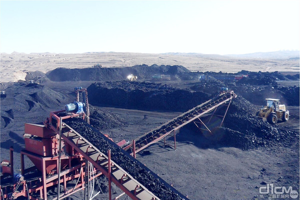发改委：内蒙古多家煤炭企业自动下调坑口煤售价至每一吨1000元如下