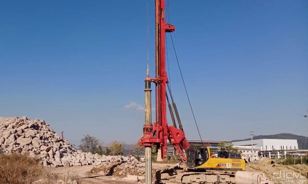 玉柴YCR280D旋挖钻机在临温高速项目施工