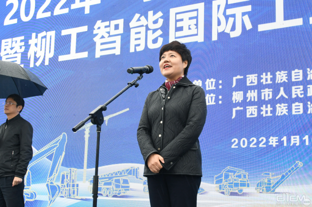 广西壮族自治区党委常委、常务副主席蔡丽新