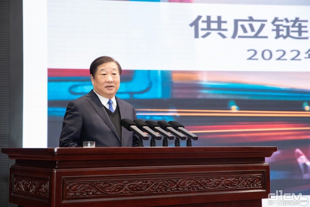 谭旭光在2022年发动机业务全球供应商大会上发表重要讲话