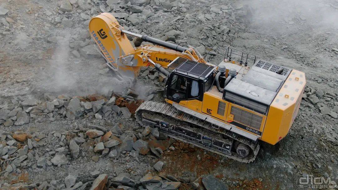 柳工980ER岩石臂超大型挖掘机