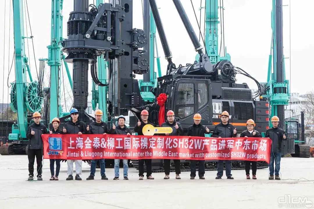 柳工国际和上海金泰携定制化SH32W产品进军中东市场