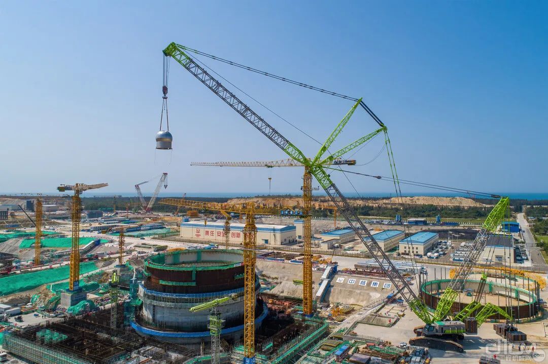 华能海南昌江核电二期项目3号机组安注箱吊装现场
