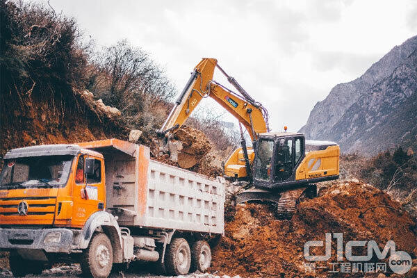 徐工XE215E电动挖掘机征战“世纪工程”川藏铁路建设 