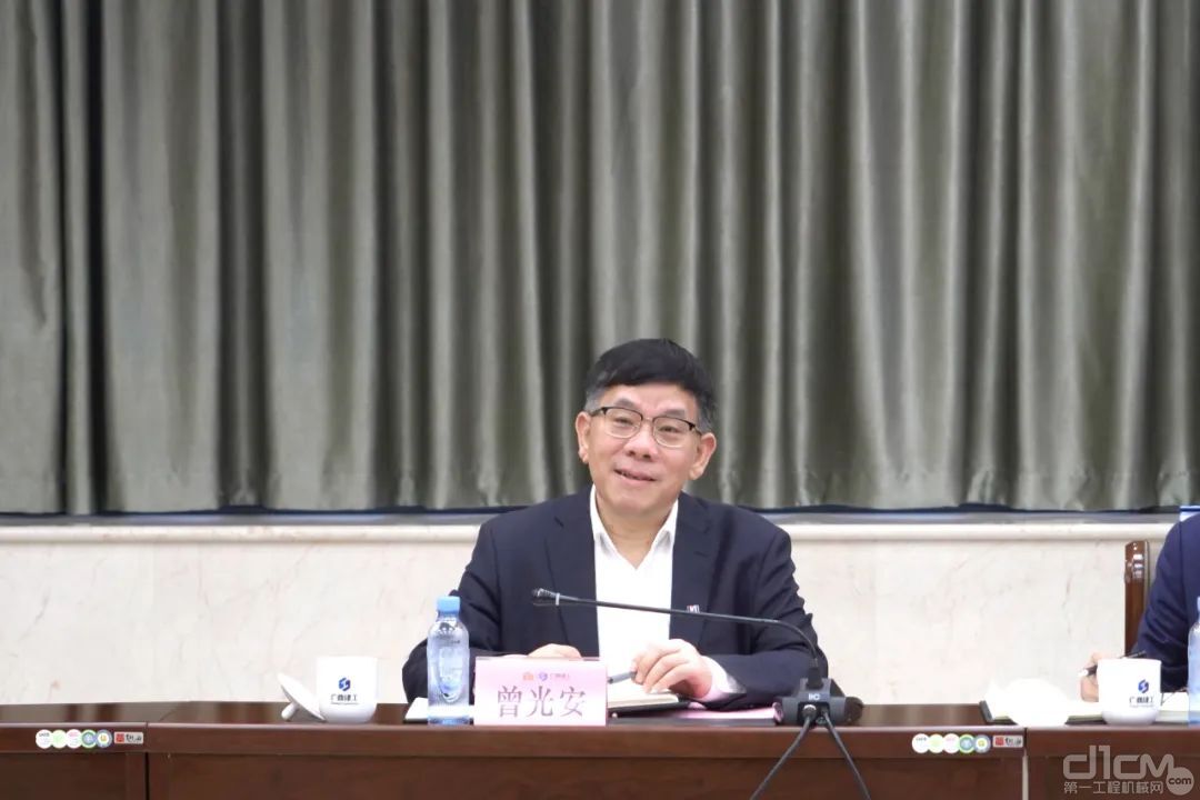 广西柳工机械股份有限公司党委书记、董事长、CEO曾光安