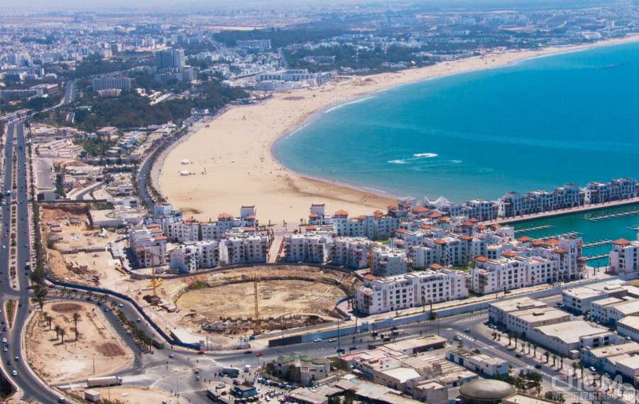 近年来，摩洛哥加强基础设施建设