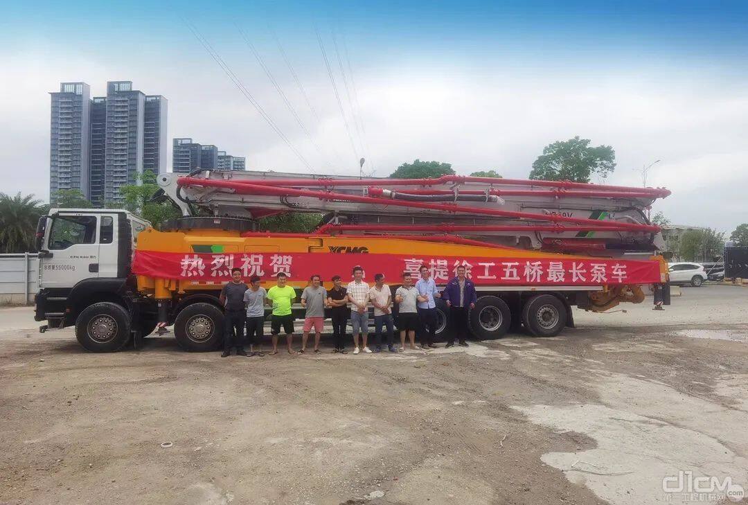 广东客户采购徐工HB69V泵车