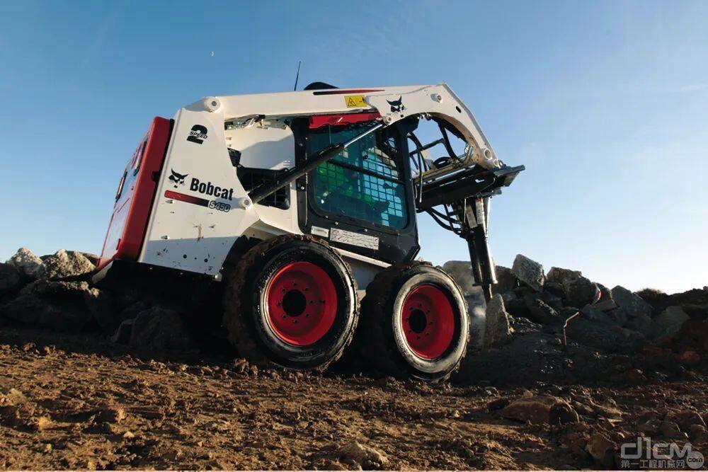 山猫滑移装载机s450