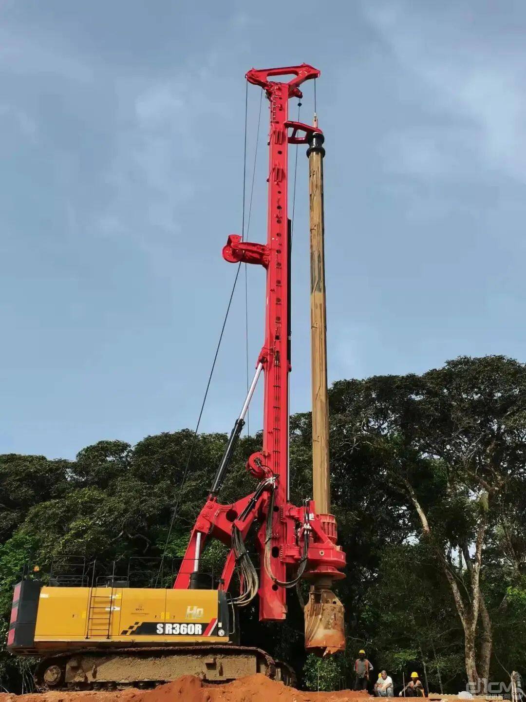 三一旋挖钻机施工中