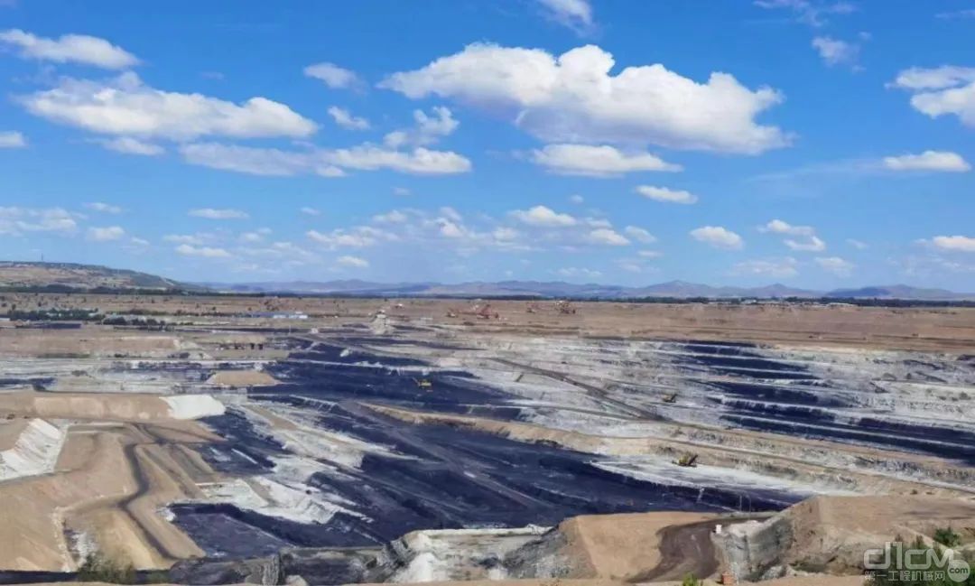 内蒙古某煤业（集团）有限公司的大型开发项目