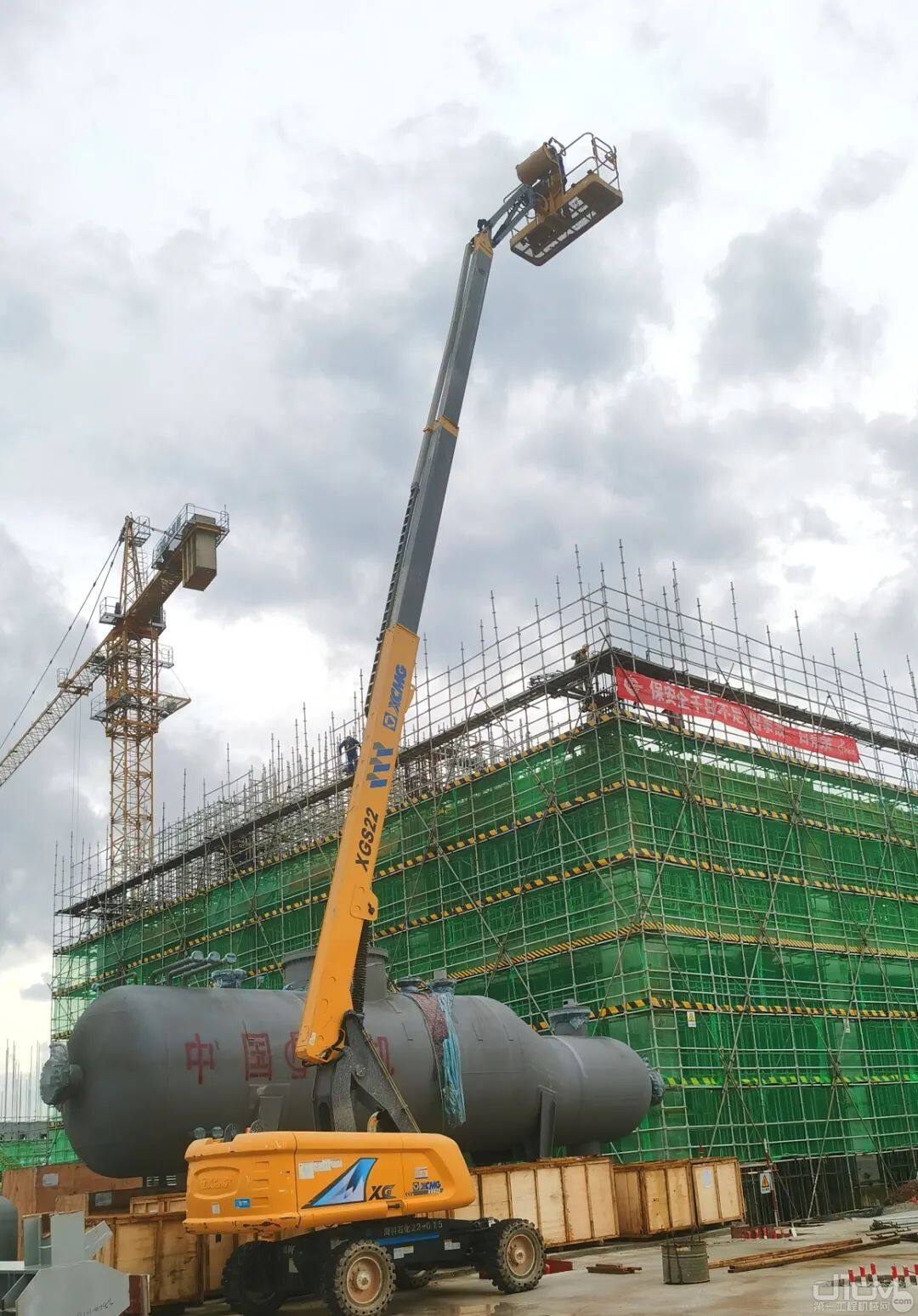 徐工高空作業平臺助力世界級綠色石化產業基地建設