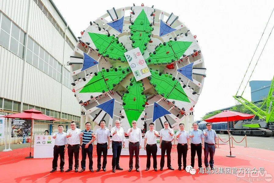 混合式盾构机“申崇号”在广州海瑞克南沙工厂通过验收正式下线