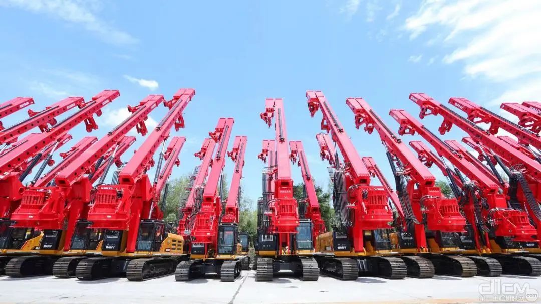 广西金牌集团一次性采购20台三一旋挖钻机