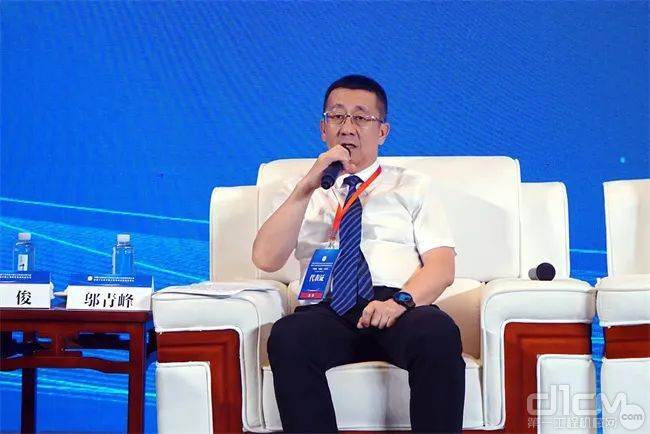 内蒙古北方重型汽车股份有限公司总经理邬青峰