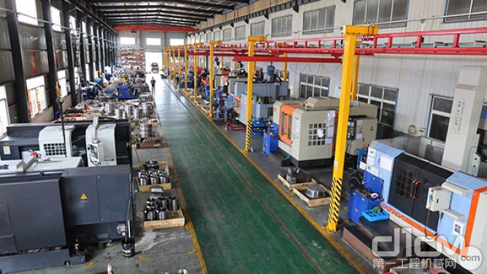 8月份，中国制造业采购经理指数（PMI）为49.4%，比上月上升0.4个百分点