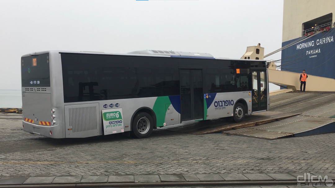 金旅客车搭载FPT Cursor 9 “欧六”NG发动机的天然气公交车