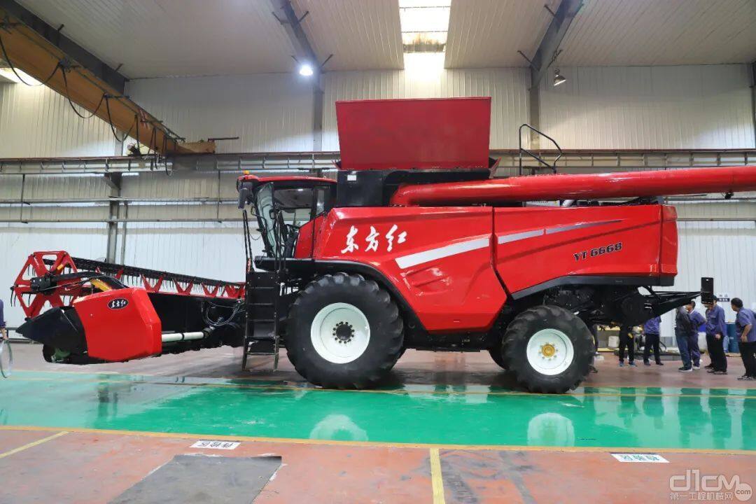 西方红YT6668大型高效谷物散漫收割机