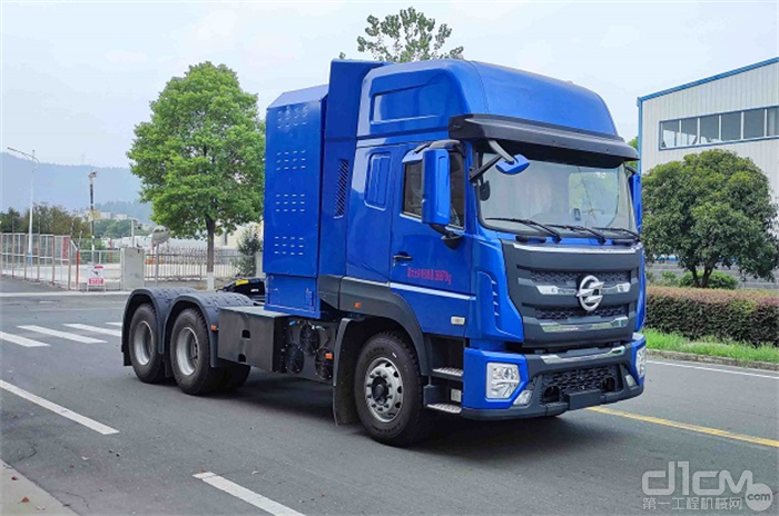 东风华神DFD4250GLFCEV5燃料电池半挂牵引车