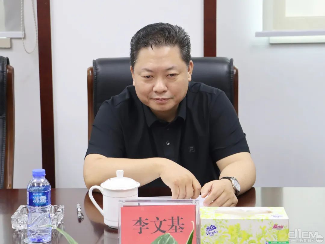 珠海市国资委党委书记、主任李文基
