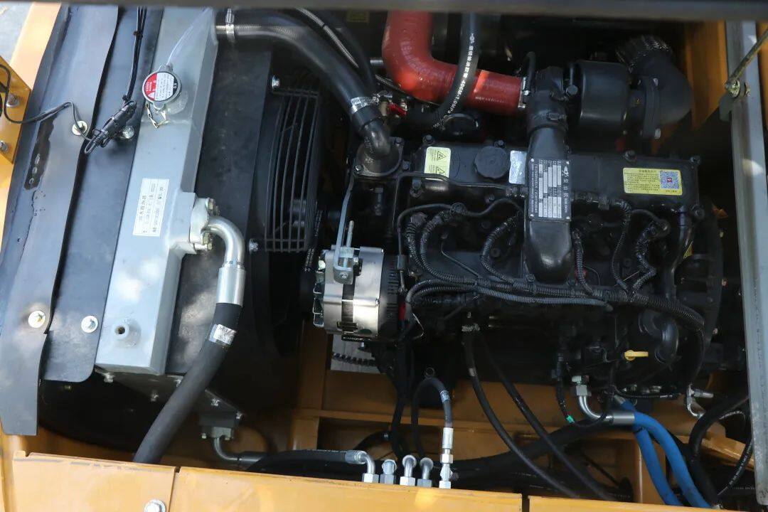 玉柴ycf3065-t300涡轮增压发动机