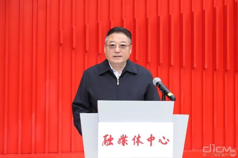 国机集团党委书记、董事长张晓仑致辞