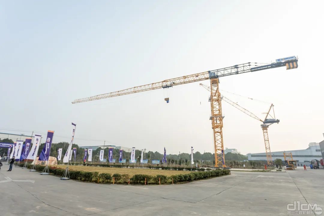 四款新品的推出，将进一步提升江汉建机在建筑机械市场的地位