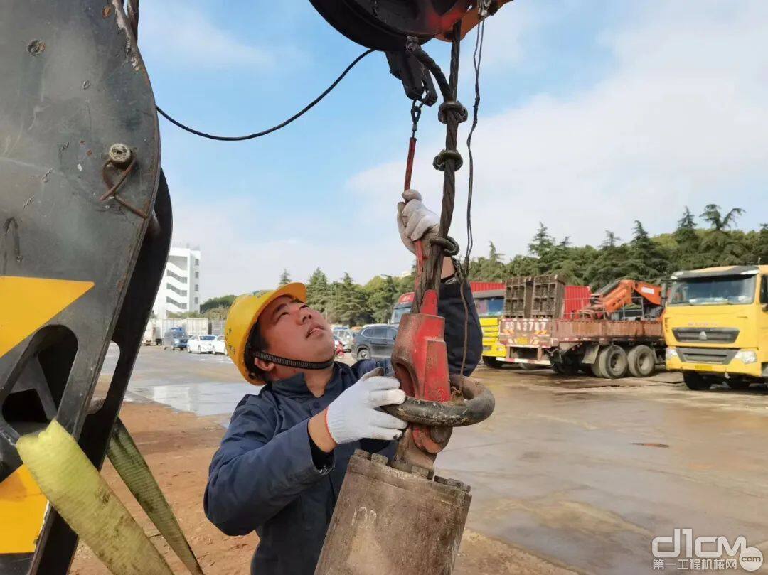 三一全地面起重机吊装现场